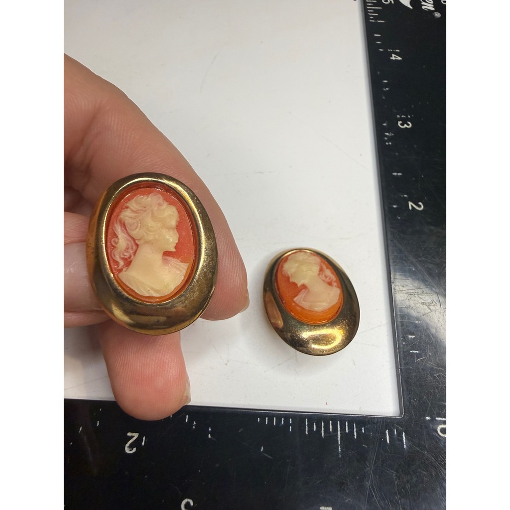Vintage Gold Tone Coral Cameo Clip On Earrings Oval Portrait Jewelry